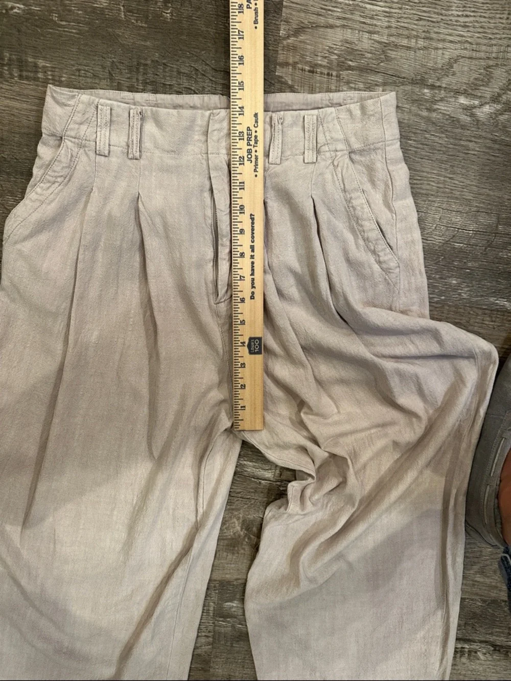 Free People Calla Pleated‎ Trouser in Light Beige - Size 8